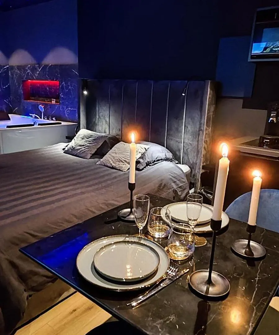 Loft, Studio And Love Rooms